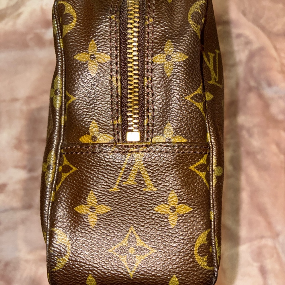 Authentic Louis Vuitton Monogram Trousse 28 (Large Vanity Bag) - Picture 6 of 10